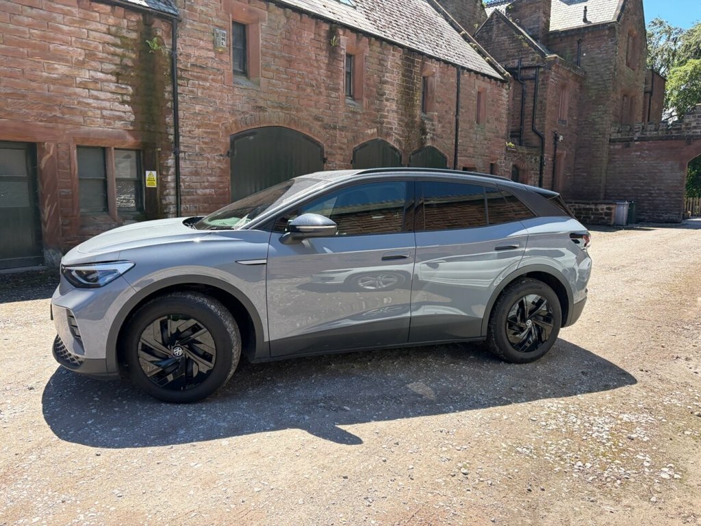 Volkswagen ID.4 Pure 52Kwh Life Suv 148 Ps Grey #4