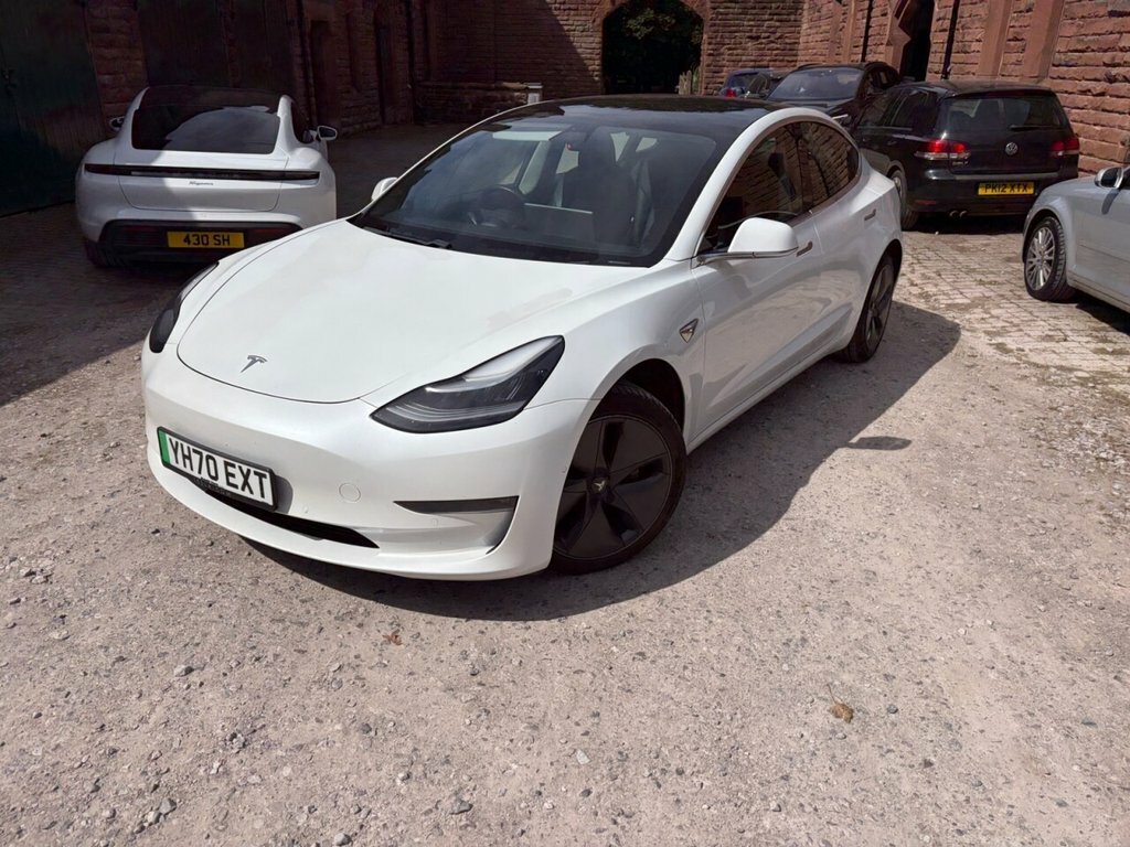Tesla Model 3 Dual Motor Long Range Saloon 4 White