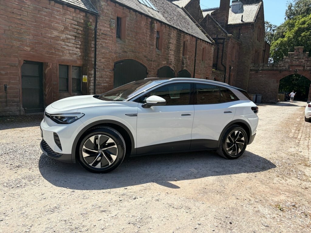 Volkswagen ID.4 Pro Performance 77Kwh Life Suv White #4