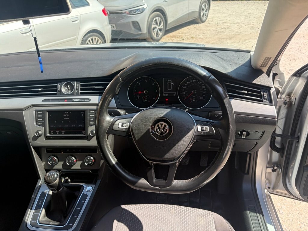 Volkswagen Passat 2015 65 1.6 Blue #11