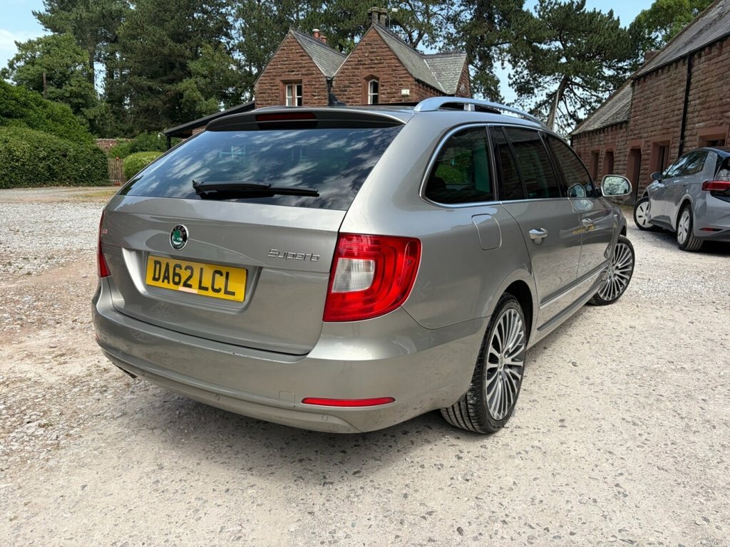 Skoda Superb 2.0 Tdi Elegance Estate Dsg Euro 5 170 Beige #6