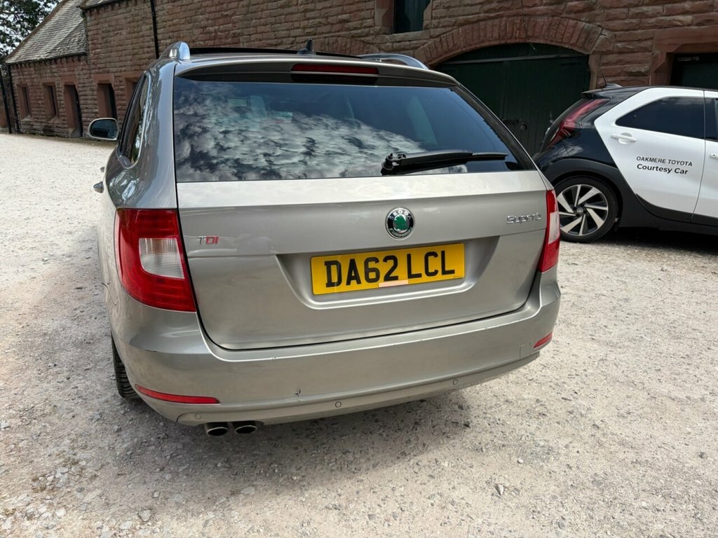 Skoda Superb 2.0 Tdi Elegance Estate Dsg Euro 5 170 Beige #5