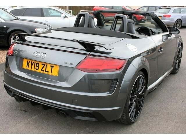 Audi TT 2.0 Tfsi 45 Black Edition Roadster S Tr KY19ZLT Grey #4