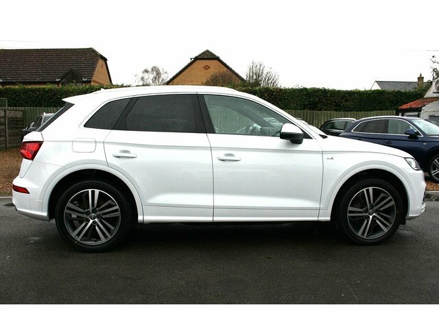 Audi Q5 Tfsie S Line Competition Suv 2.0 White