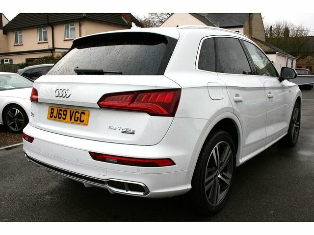 Audi Q5 Tfsie S Line Competition Suv 2.0 White #4