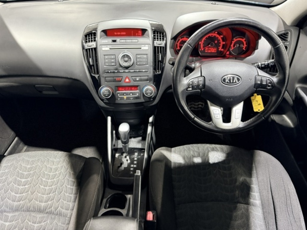 Kia Ceed 1.4 Crdi 1 Hatchback Euro 5 89 Black #16