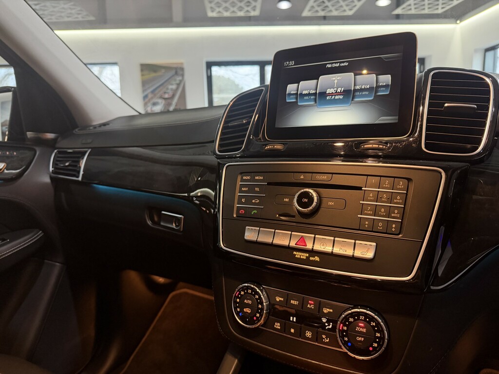 Mercedes-Benz GLE Class Black #23