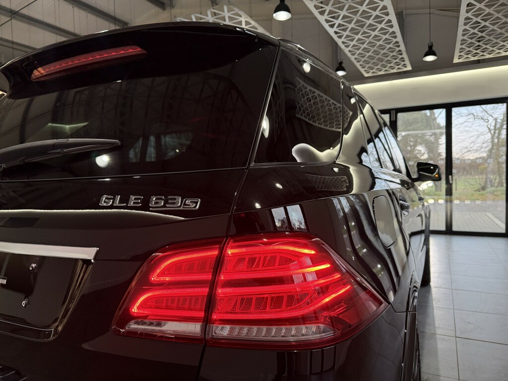 Mercedes-Benz GLE Class Black #35