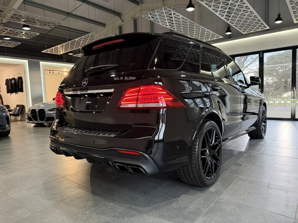 Mercedes-Benz GLE Class Black #37