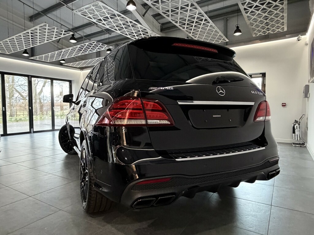 Mercedes-Benz GLE Class Black #8