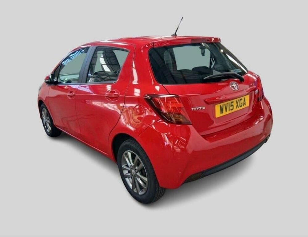Toyota Yaris 1.33 Dual Vvt-i Icon Euro 5 Euro 5 Red #2