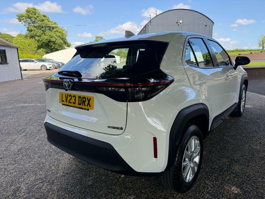 Toyota Yaris Cross 1.5 Vvt-h Icon E-cvt Euro 6 S S LV23DRX White #5
