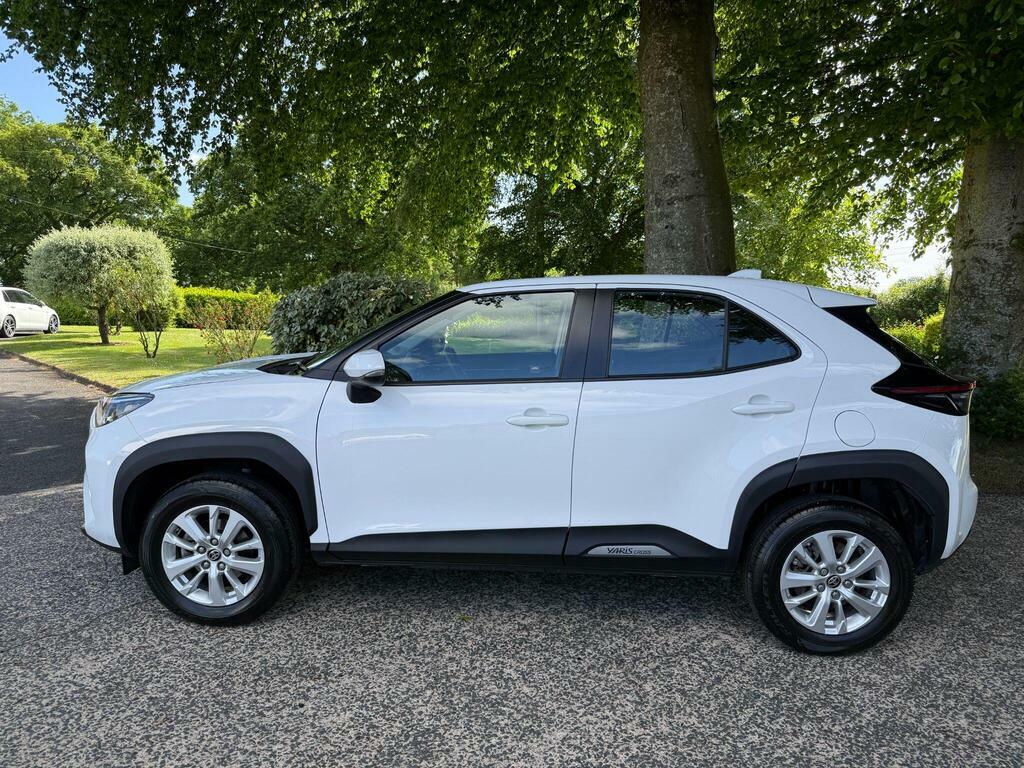 Toyota Yaris Cross 1.5 Vvt-h Icon E-cvt Euro 6 S S LV23DRX White #2