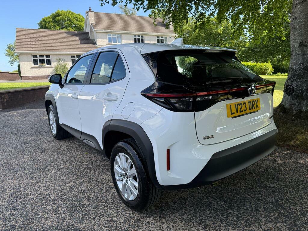 Toyota Yaris Cross 1.5 Vvt-h Icon E-cvt Euro 6 S S LV23DRX White #3