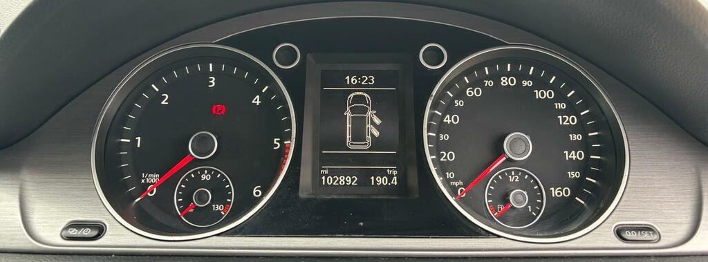 Volkswagen Passat Executive Black #3