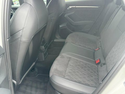 Audi A3 1.5 Tfsi 35 MJ72NWB White #4