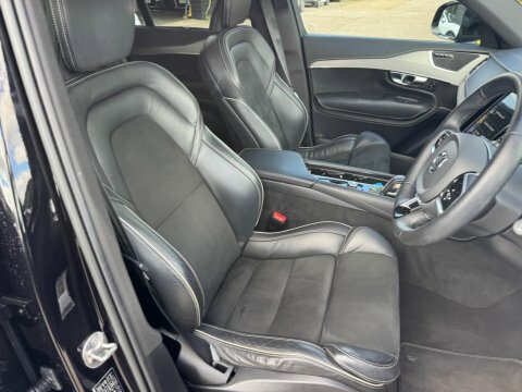 Volvo XC90 2.0 B5 Mhev DA22BVL Black #2