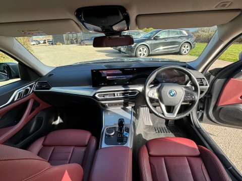 BMW i4 40 83.9Kwh Sport Grey #5