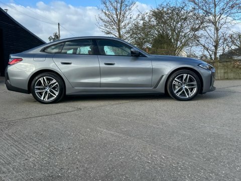 BMW i4 40 83.9Kwh Sport Grey #4