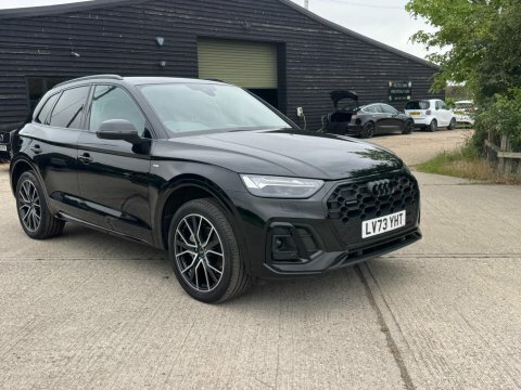 Audi Q5 2.0 Tdi 40 Black