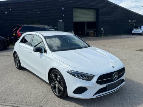 Mercedes-Benz A Class 1.3 A180h Mhev LR74GZJ White #4