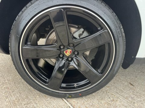 Porsche Macan 5dr Pdk Black #43