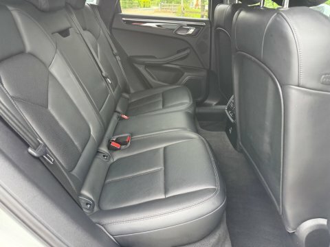 Porsche Macan 5dr Pdk Black #77