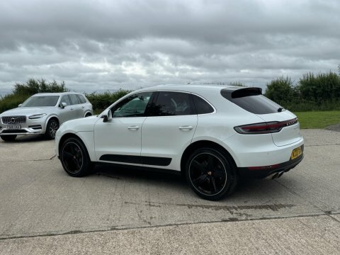Porsche Macan 5dr Pdk Black #33
