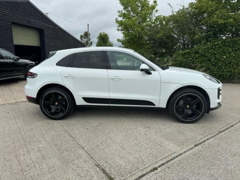 Porsche Macan 5dr Pdk Black #26