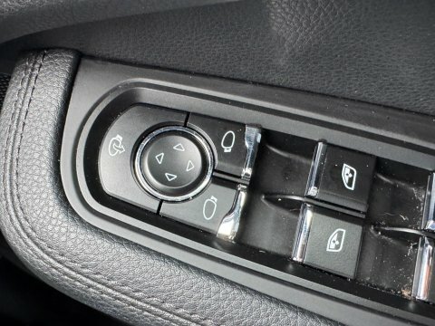 Porsche Macan 5dr Pdk Black #67