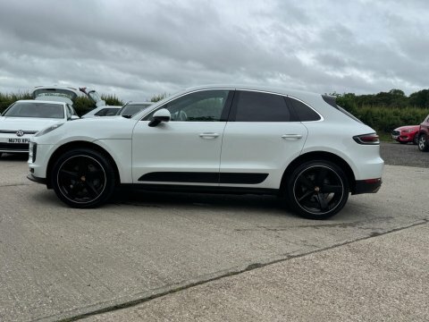 Porsche Macan 5dr Pdk Black #37