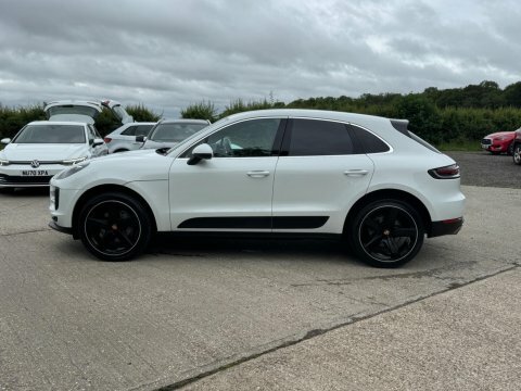 Porsche Macan 5dr Pdk Black #29