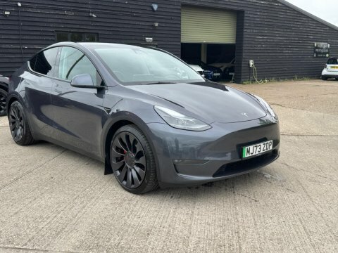 Tesla Model Y Dual Motor Performance Grey