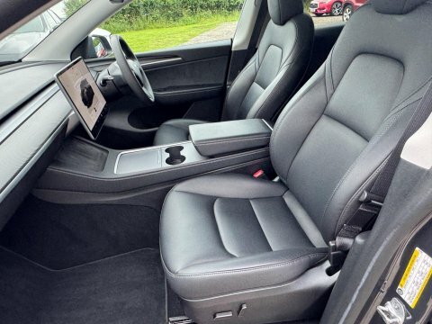 Tesla Model Y Dual Motor Performance Grey #2