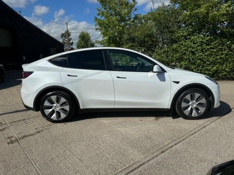 Tesla Model Y Dual Motor Long White #3