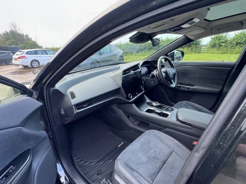 Lexus RZ 450E 71.4Kwh Takumi Black #3