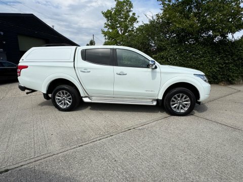 Mitsubishi L200 2.4 Di-d Dc White #5