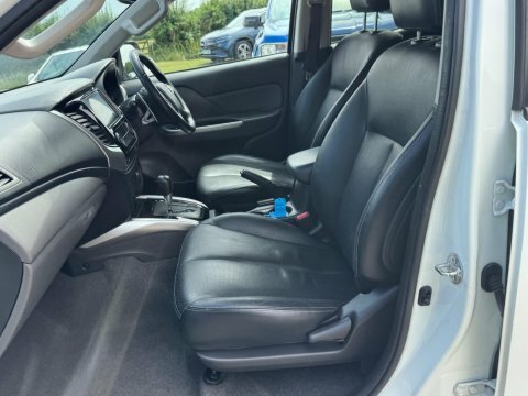 Mitsubishi L200 2.4 Di-d Dc White #6