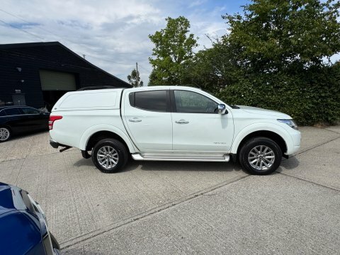 Mitsubishi L200 2.4 Di-d Dc White #3