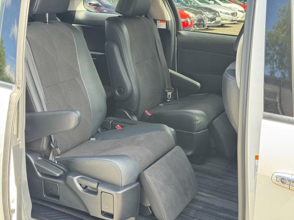 Toyota Estima Mpv Silver #13