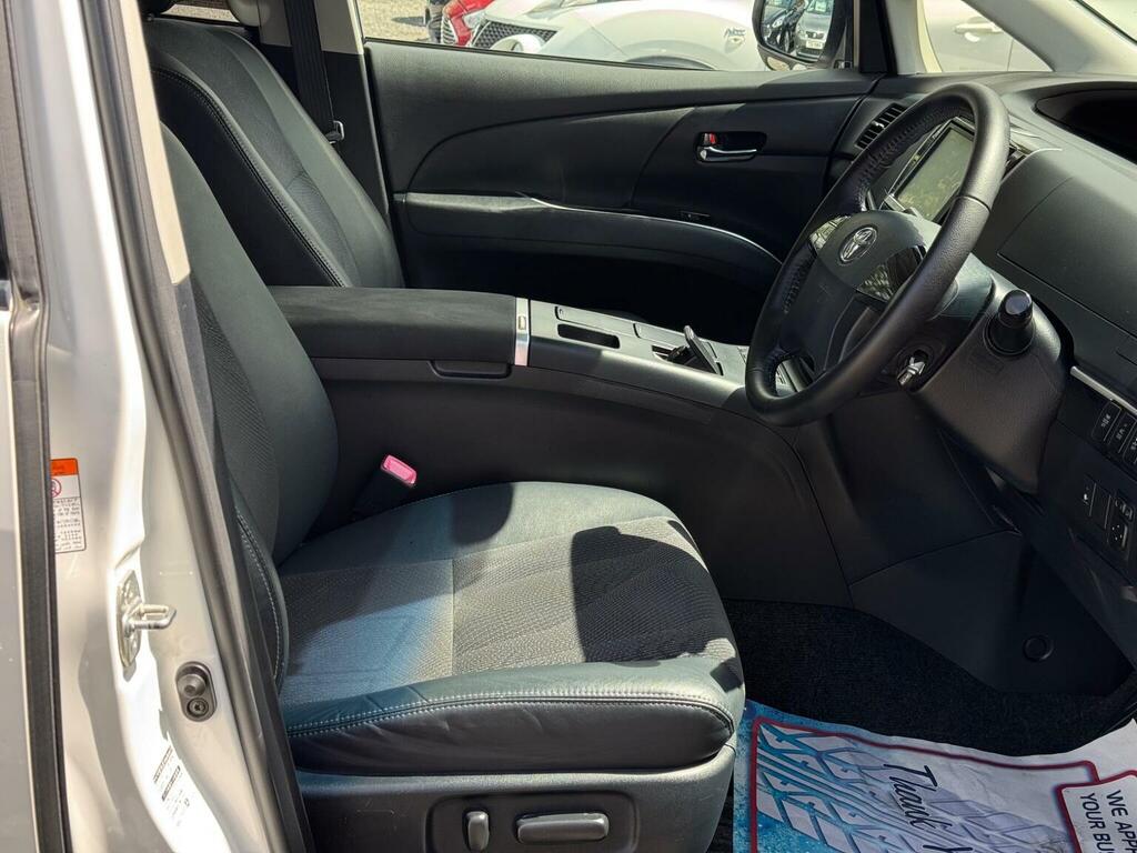 Toyota Estima Mpv Silver #10