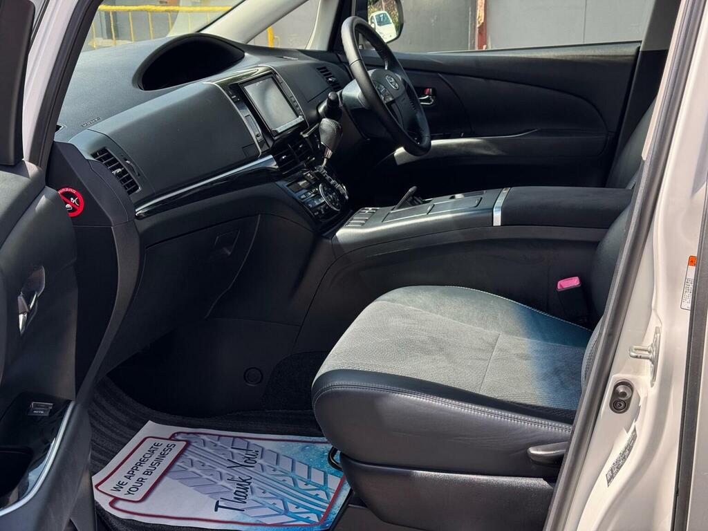 Toyota Estima Mpv Silver #16