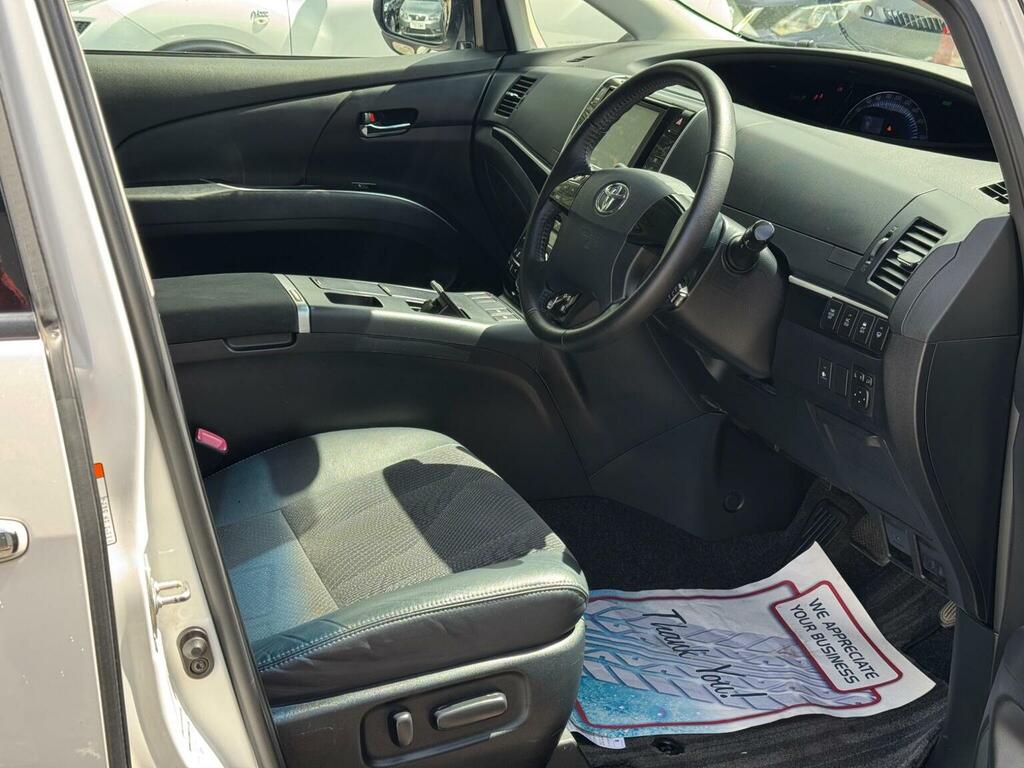 Toyota Estima Mpv Silver #9