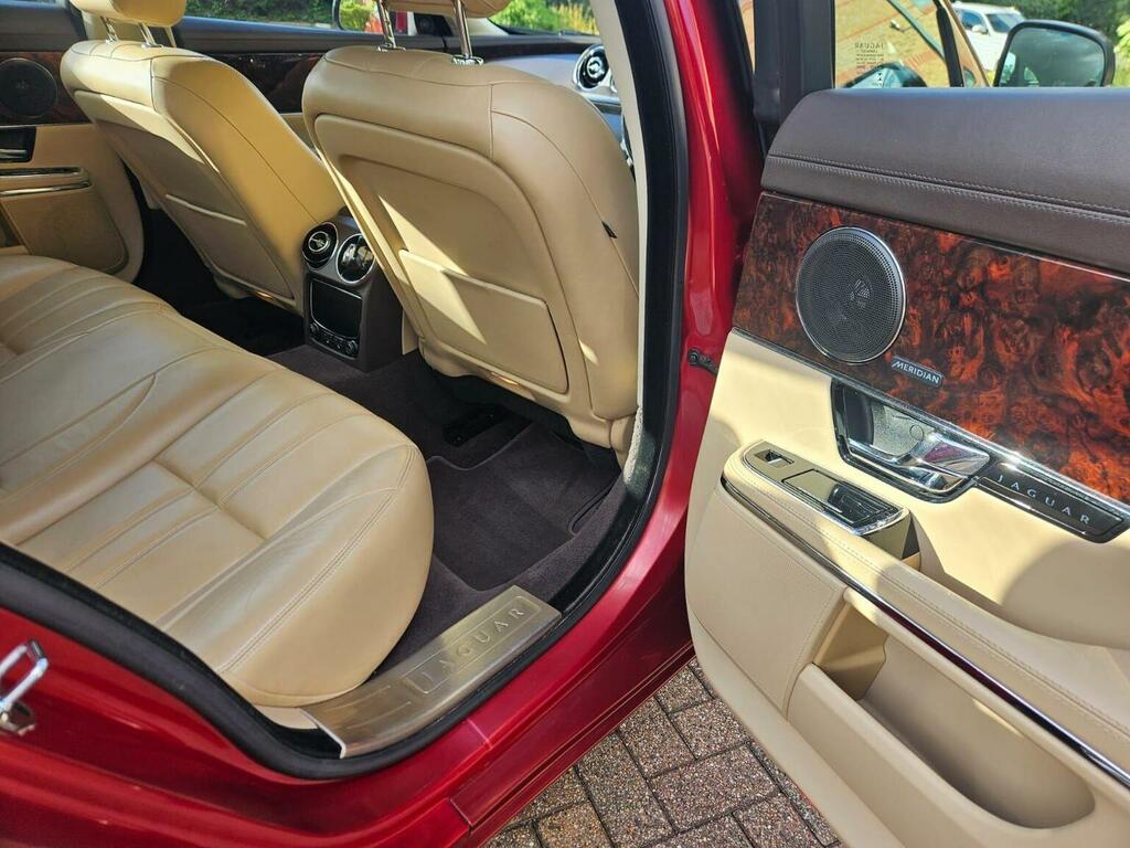 Jaguar XJ 3.0D V6 Portfolio Saloon Euro 5 L Blue #51