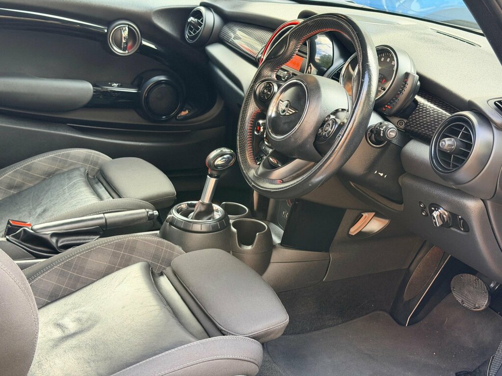 Mini Hatch 2.0 Cooper S Euro 6 Ss JXZ5988 Black #2