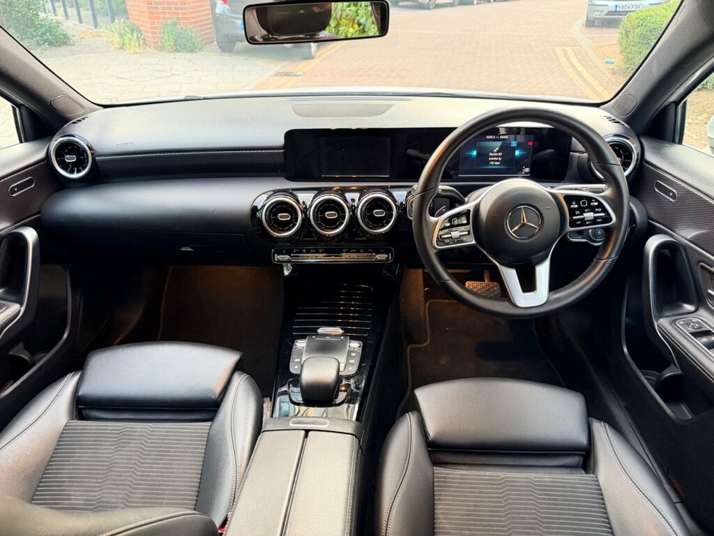 Mercedes-Benz A Class 1.5 A180d Sport 7G-dct Euro 6 Ss KP20XYW White #2