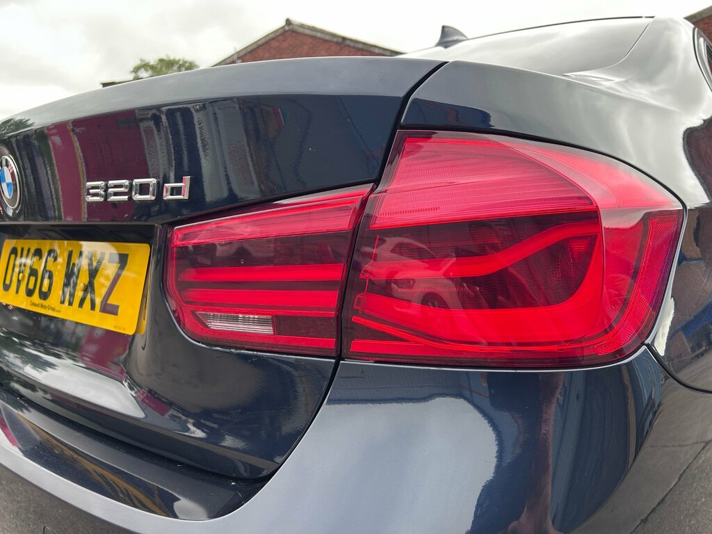 BMW 3 Series 2.0 320D Luxury Saloon Euro 6 Ss Blue #2