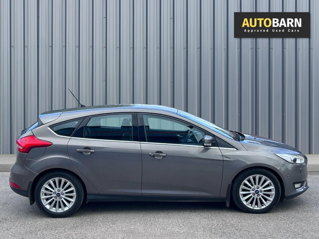 Ford Focus 1.5 Tdci Titanium X Hatchback Eu FE15XRL Brown #5
