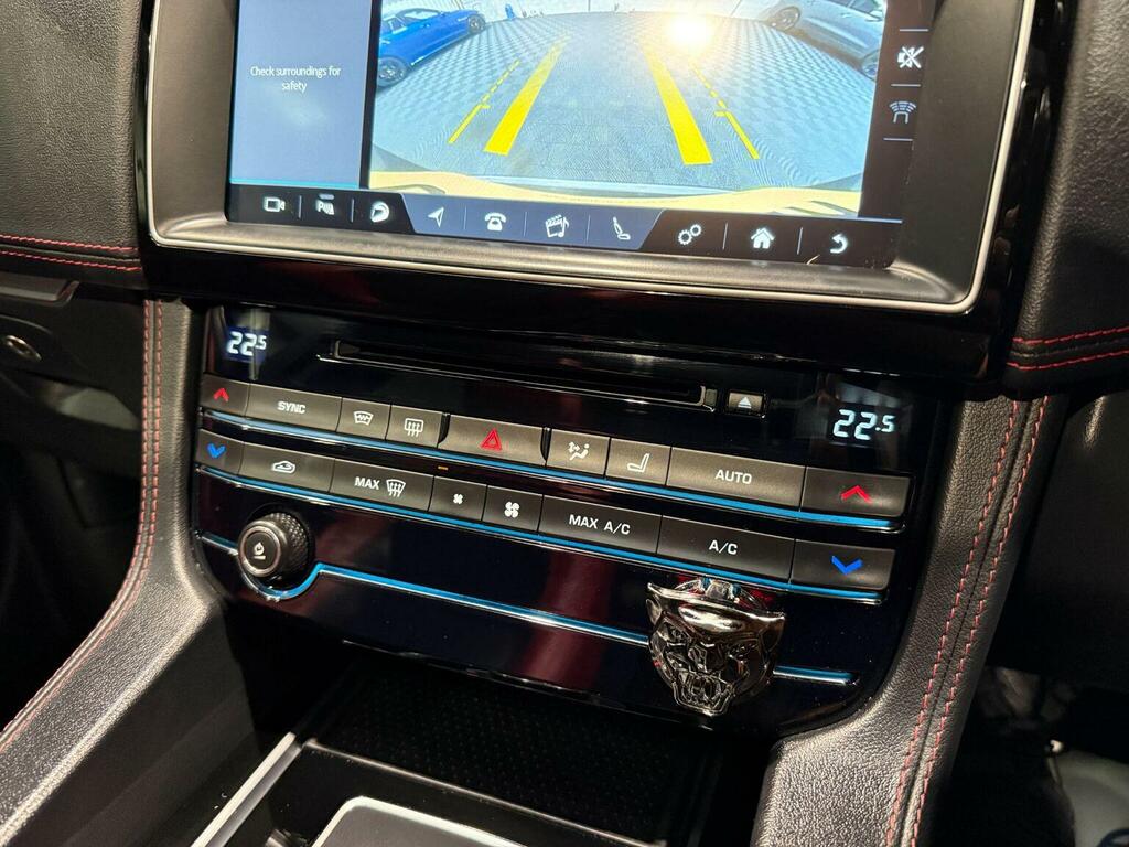 Jaguar F-Pace 2.0 Portfolio Awd Grey #58