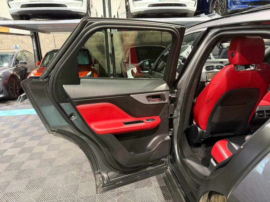 Jaguar F-Pace 2.0 Portfolio Awd Grey #39